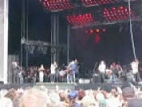 Tom Jones (live) - Delilah (partial and bad) Bospop Weert NL 08-07-2012