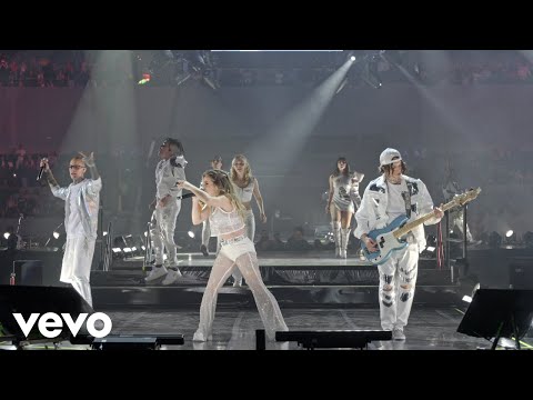 2000s POP TOUR, Nikki Clan - Niñas Mal ft. Kudai