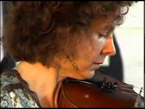 Bríd Rafferty (née Harper) & Danny O'Mahoney: The Hare's Paw & Mary McMahon's [Reels]