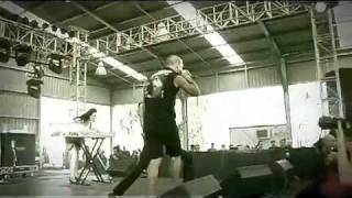 Bleeding Through   Love In Slow Motion [Live in Soundwave]
