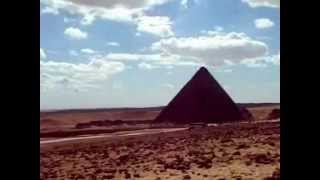 Great views of the pyramids at Giza, Egypt & the Sphinx
