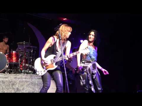 HALESTORM (with special guest, Dorothy) - "I Just Wanna Make Love to You"