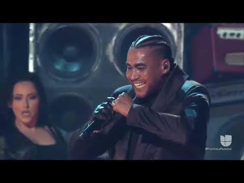 PRESENTACIÓN de DON OMAR en Premios Lo Nuestro 2024