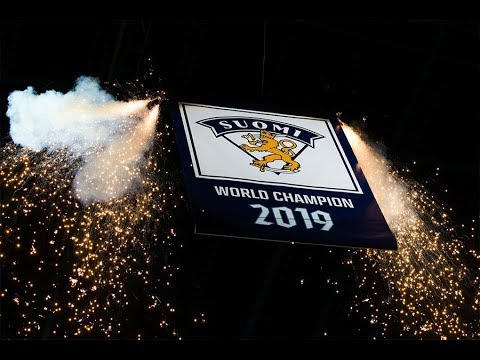 2019 maailmanmestaruusviiri nostettiin kattoon ennen Karjala-turnauksen avausottelua