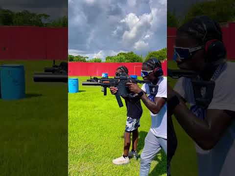 Kriss Vector Gel Blaster VS AR15: The Ultimate Selection Showdown!