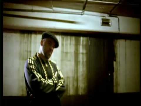 AKRO Feat. Leki - Coupe le verbe en deux (clip officiel)