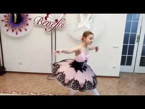 Ballet costume P 1324 - video 2