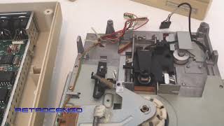 Commodore 1541-II floppy disk drive for Commodore 64 inside look