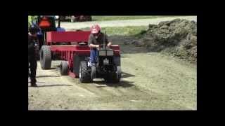 preview picture of video '2014 Chesterville Lawn Tractor Pull Part 1'