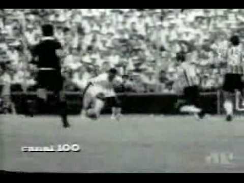 Canal 100 - Santos x Grêmio 1967 Alcindo x Pelé