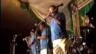 Cookie & the Cupcakes