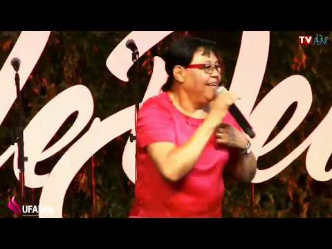 Raquel Silva- 3 canções ao vivo- Homem de Deus, A Oração e Varão de Branco