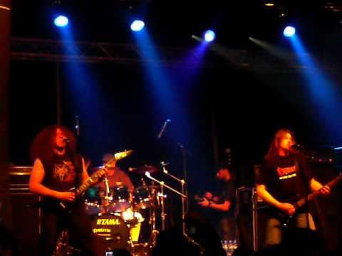 Darkness - Death Squad Live in Oberhausen 2009 online metal music video by DARKNESS