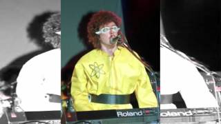 Weird Al Yankovic Dare To Be Stupid (Live Chicago 1985)