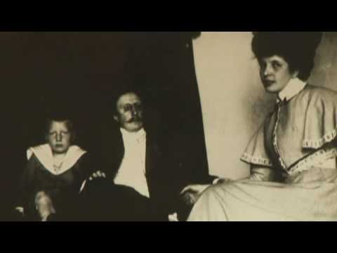 ANTONÍN SOVA - KRUH SE UZAVÍRÁ