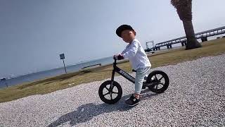 2日で10kmこいだ2歳