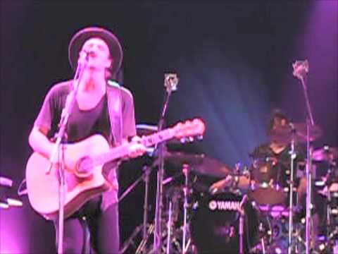 Closer (live) - Travis : 26.09.2008 : Singapore