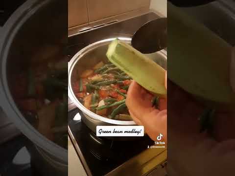 Green bean medley!❤ Traditional Greek recipe!