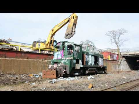Scrapping an EMD SW1200 Locomotive Timelapse