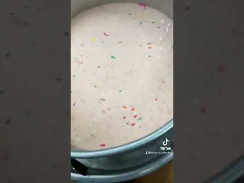 Birthday Cake Cheesecake 🤤 #shorts #cheesecake #birthdaycake #baking