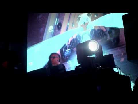 Skrillex Ruffneck Bass ( Alvin Risk Remix ) Live Brisbane 2012 The Met (HD)