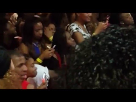Kingsley Rymz performs his Afro-matimba and Telemo remix @ Festa De Gente Bonita