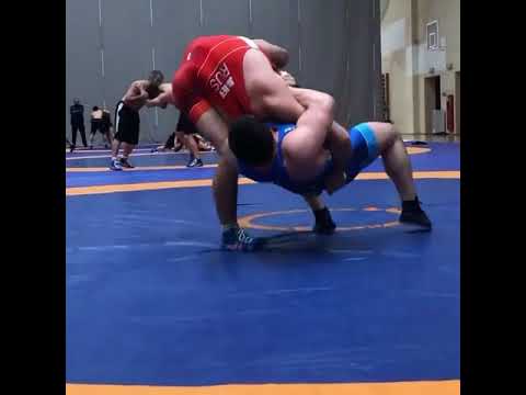 2×Olympic champion????sadulaev abdulrashid || the tank training #wrestling  #russianwrestling #short