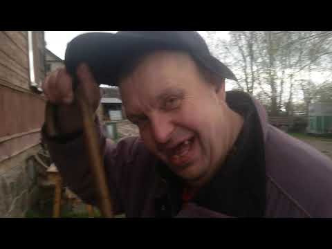 Krzysztof Kononowicz and flowers at Bogdan Kubal's Ranch ("Farmers.Podlasie")
