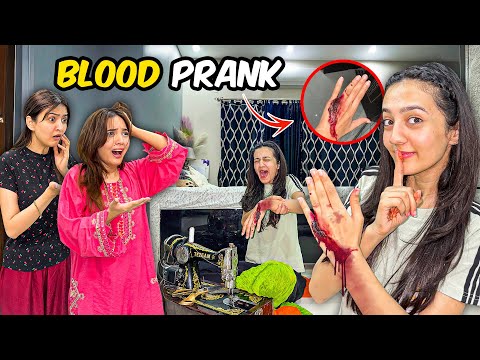 FAKE BLOOD PRANK with hira and fatima 😱🔪| Dono Roney Lag Gaye 😅| Sistrology