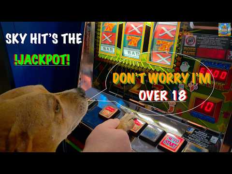 CHRISTMAS PARTY 2025 at Retro Slots Blackpool - Ginge Gets a FULL PIE & SKY gets the 777