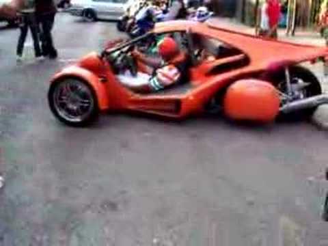 Krupt mob showin luv @ Hard Earn's block party