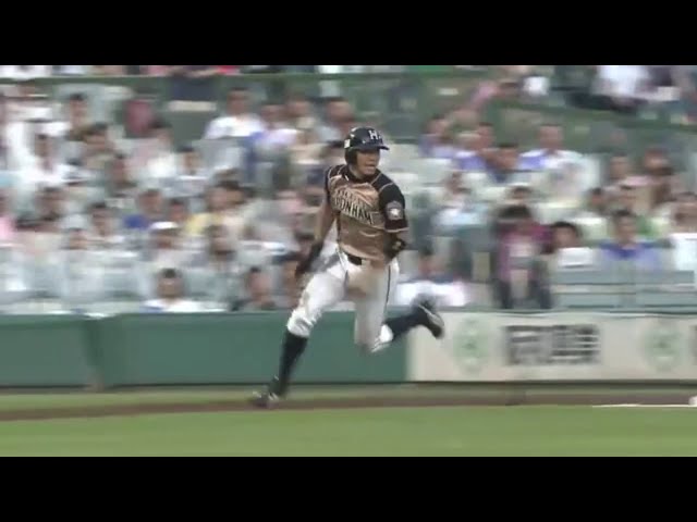 【3回表】超好走塁!! ライト前への当たりで1塁ランナーのファイターズ・中島卓が生還する!! 2015/7/29  Bs-F