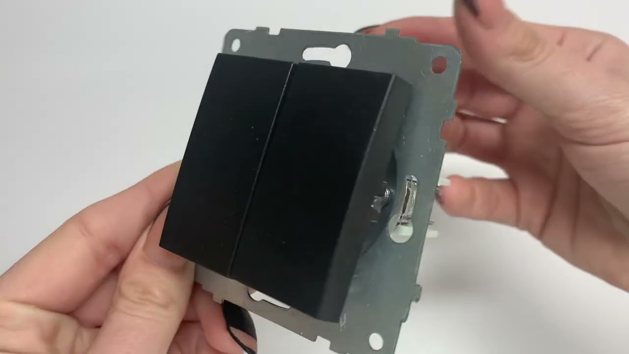 Выключатель двухклавишный OVIVO Grano черный (600-000217-202)