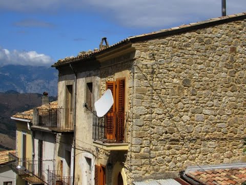Recently renovated stone town house with 2 sun terraces and the most amazing mountain views
