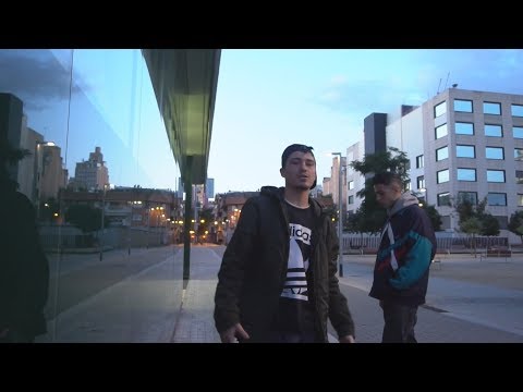 PUROS Y BRUTOS - COMO A SIMS | VIDEOCLIP