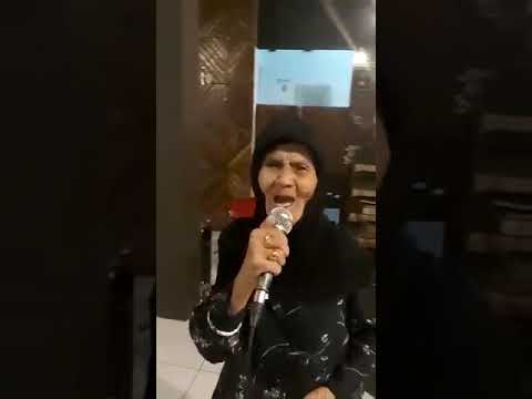 Viral,, Nenek nyanyi( Juwita malam)