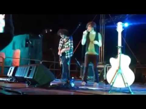 Nicolò Carnesi e Dente - figli delle stelle - Palermo 05/09/14