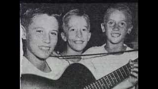 Robin Gibb&#39;s childhood in Australia 1958 ( Bee Gees documentary)