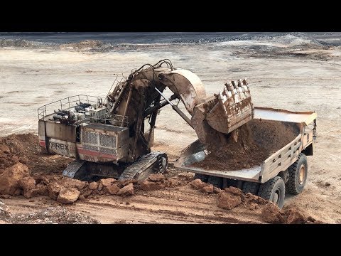 Terex RH170 Front Shovel Excavator Loading Hitachi Euclid EH3500 Dumpers