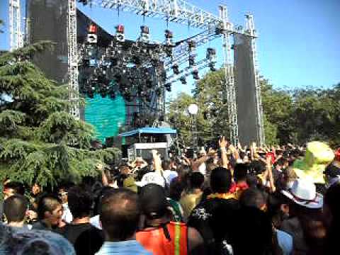 Cosmic Gate @ EDC 2009, Man on the Run Nic Chagall mix