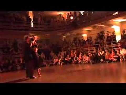  Dana Frigoli  and  Pablo Villarraza  are  dancing  to  the  tango  "  Biyuya (Piazzolla)  "