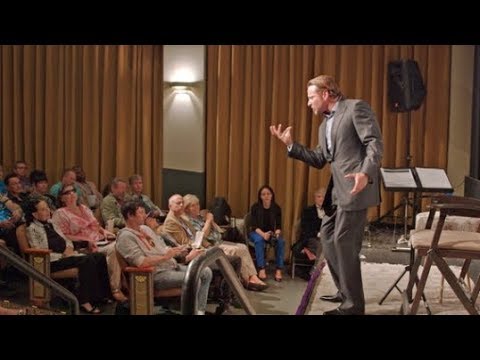 Erleuchte uns  - Vom Aufstieg und Fall eines Selbsthilfe Gurus (HD/Doku & Reportage)