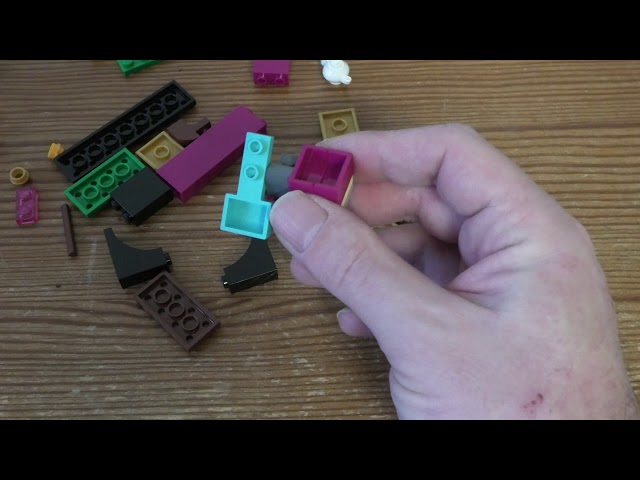 Vídeo relacionado con LEGO Princesas Disney - Día de entrenamiento de Mulan (41151)