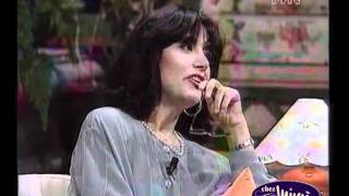 Mia Martini commenta emozionata "E non finisce mica il cielo" di Ivano Fossati a Sanremo 1982