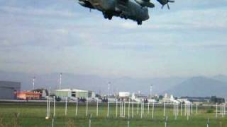 preview picture of video 'C-130 Hercules landing in Pisa'