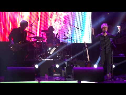 Alone (나혼자)- Guckkasten (국카스텐) Live @ Yonsei University