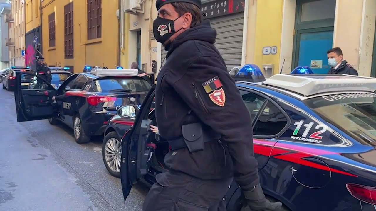 Valerio Staffelli inviato speciale con i Carabinieri del Nucleo Radiomobile di Padova