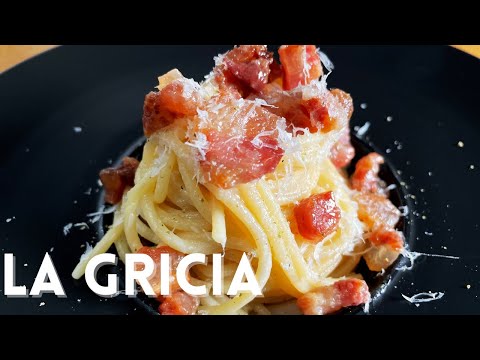 Why don't more people make Pasta alla GRICIA?- It's a Cacio e Pepe...but better! Quick & Easy Recipe