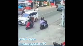 Download lagu Kumpulan Kecelakaan Fatal Motor - Mobil yang Terekam CCTV mp3