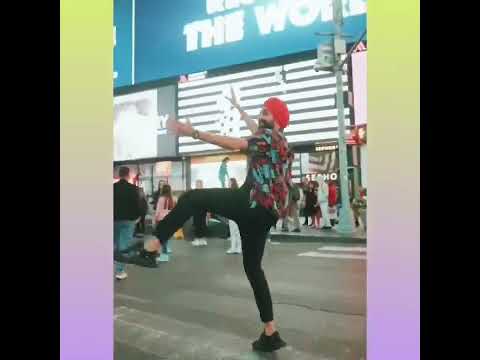 Man Bhangra Performance To 'Mundian To Back Ke' At Times Square Wows People #bhangra